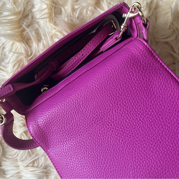 Versace Jeans Collection Purple Crossbody Bag with Elegant Gold Details - Picture 4 of 5